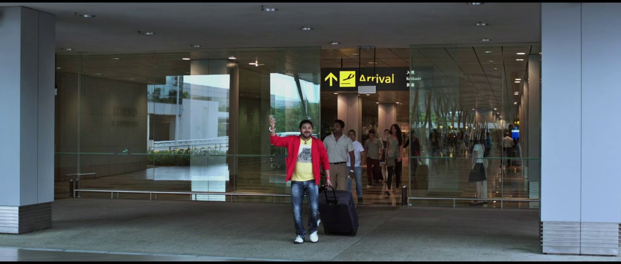 Bangali Babu English Mem (2014) AMZN WEB-DL Bengali 720p HEVC DDP 2.0 ESub.mkv.0000